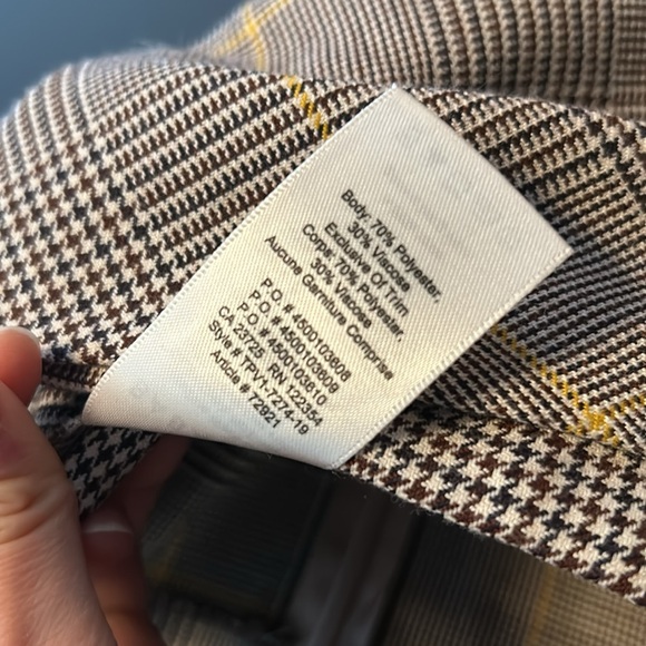 Babaton Mini Skirt - Picture 4 of 4